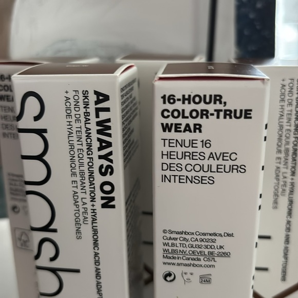 SMASH BOX FOUNDATION - Picture 5 of 5